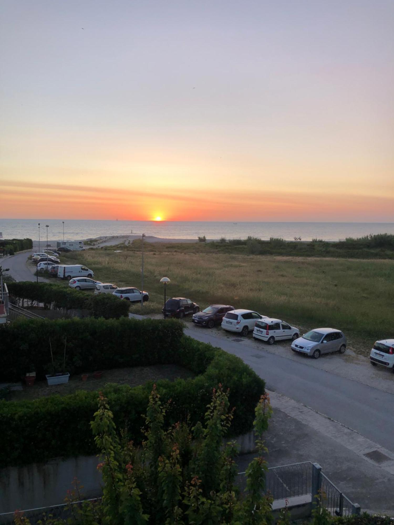 Marche Full Experience-Apartments Porto SantʼElpidio Exterior foto